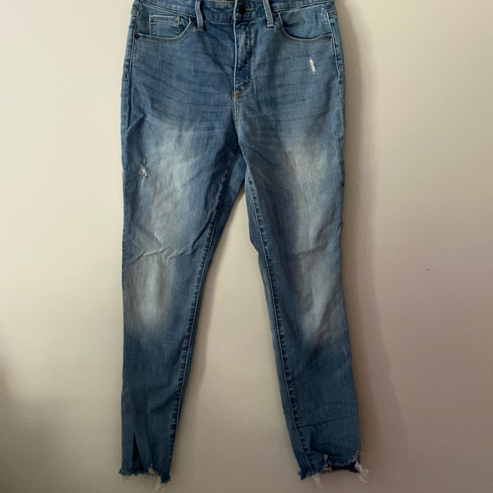 Women's Universal Thread High Rise Skinny Denim Blue Jeans Distressed Hem sz 10